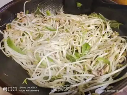 Make Pepper bean sprouts step 5
