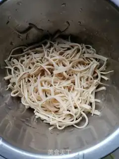 Make Scrambled cucumbers with bean skin step 0