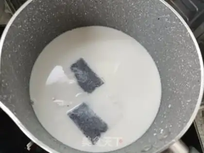 Make Milk and tea toast step 1