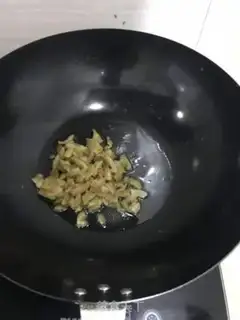 Make Squeeze meat soup step 1