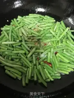 Make Scrambled eggs step 2