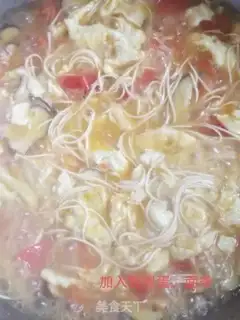 Make Tomato egg noodles step 8