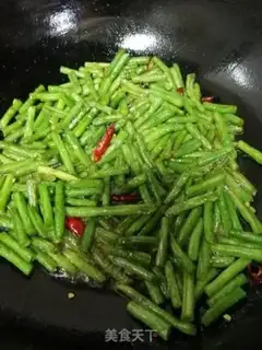 Make Scrambled eggs step 3