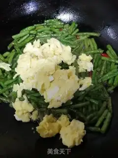 Make Scrambled eggs step 4