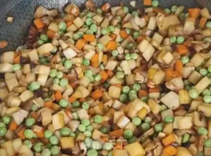 Make Potato-head rice step 5