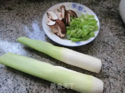 Make The mushroom peppers are white step 0