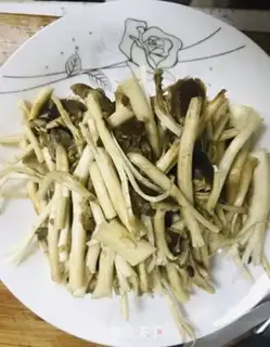 Make Tea mushroom fried meat step 0