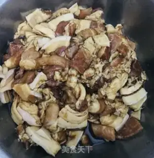 Make Tea mushroom fried meat step 3