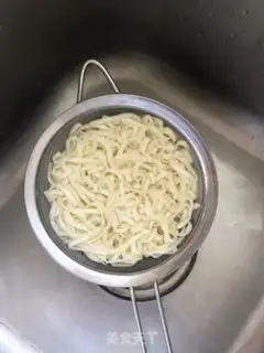 Make A tofu-dry noodles step 1