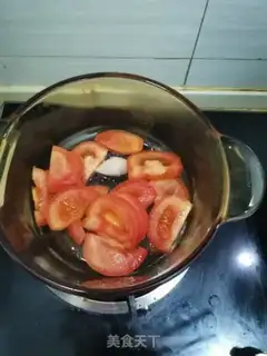 Make Tomato egg soup step 0