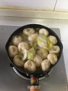 Make Seafood mushrooms and fish noodles step 7