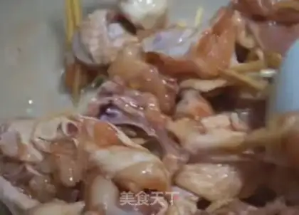 Make Scrambled chicken step 1
