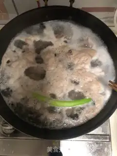 Make Pork chops, mushroom powder step 1