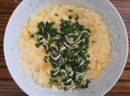 Make Cream egg fried rice step 4