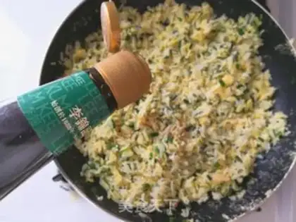 Make Cream egg fried rice step 5