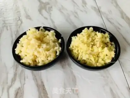 Make Pyramid and garlic cheese step 1
