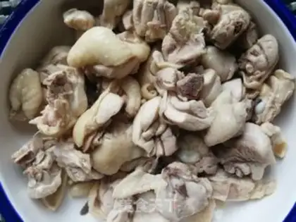 Make Carrot mushroom chicken leg soup step 3