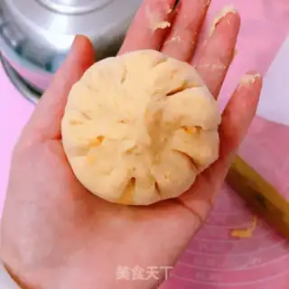 Make Coarse granulates of red potato buns step 7