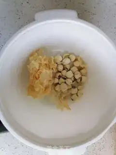 Make Silver Ears Spill step 0