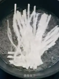 Make Onion noodles step 4