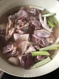 Make Old chicken soup step 1