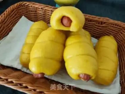 Make The caterpillar pumpkin sausage roll step 24