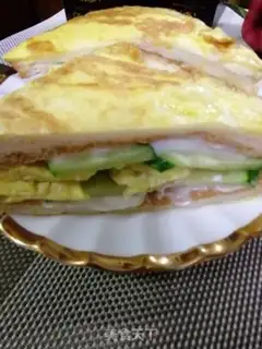 Make cucumber egg sandwich step 4