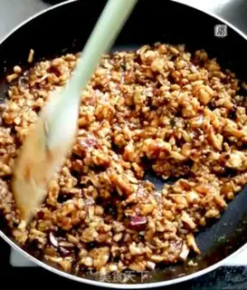 Make Shrimp sauce and tofu step 6