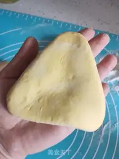 Make Pumpkin Sugar Triangle step 9
