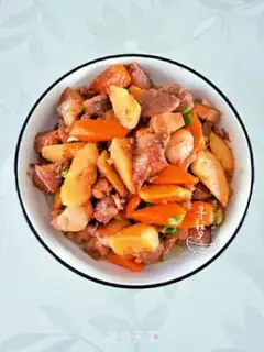 Make Pork stew, carrots step 5