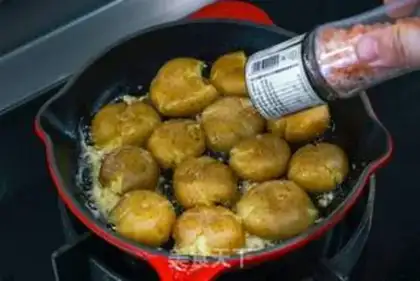 Make Fried potatoes step 1