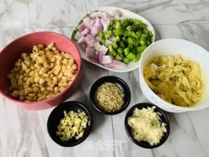 Make Pyramids and veggies step 0