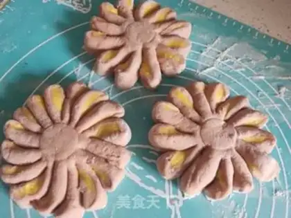 Make Flower buns step 19