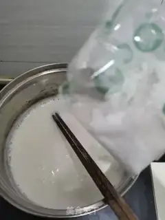 Make Milk and flamingo step 3