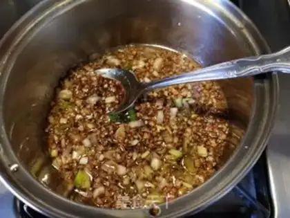 Make A fan with garlic on his back shrimp step 9