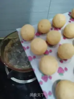 Make Pumpkin balls step 5