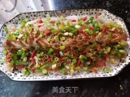Make A fan with garlic on his back shrimp step 10