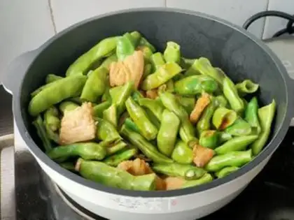 Make Five flowers and beans step 3