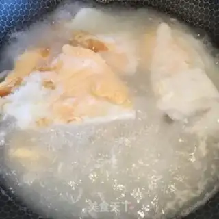 Make The onion is full of egg soup step 3