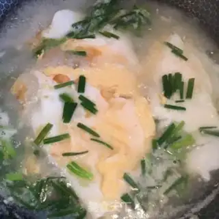 Make The onion is full of egg soup step 4