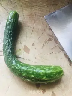 Make Garlic cucumber step 0