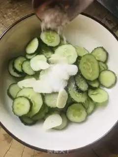Make Garlic cucumber step 2