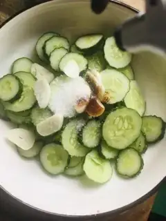 Make Garlic cucumber step 3