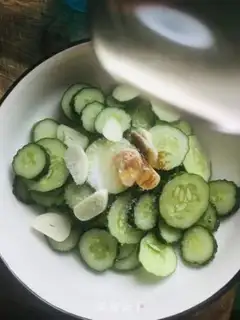 Make Garlic cucumber step 4