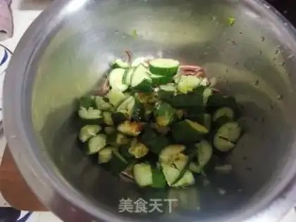 Make Piggy-ear cucumber step 6