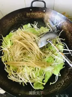 Make The green bean sprouts step 6