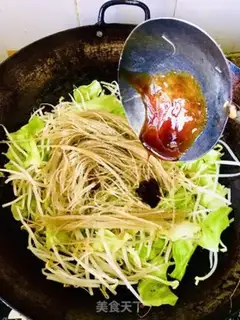 Make The green bean sprouts step 7