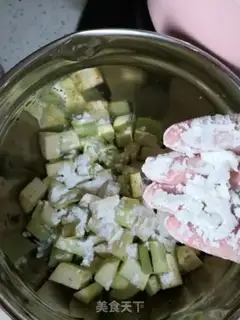 Make Hot cabbage cheese step 1