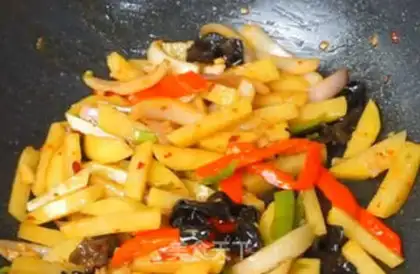 Make Onion fried potatoes step 5