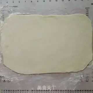 Make The pine roll step 4